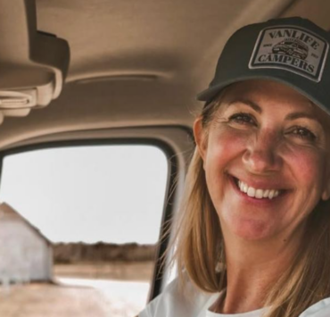 Mélanie Maynard se lance dans un tout nouveau projet… avec un gros camion gris 4 Mélanie Maynard se lance dans un tout nouveau projet… avec un gros camion gris Capture decran 2025 12 17 105335 Mélanie Maynard se lance dans un tout nouveau projet… avec un gros camion gris