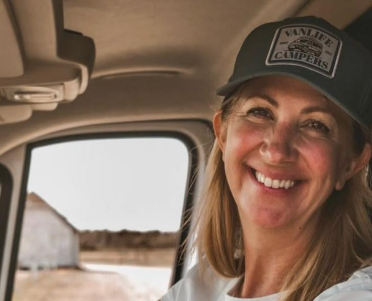 Capture decran 2025 12 17 105335 M&eacute;lanie Maynard se lance dans un tout nouveau projet&hellip; avec un gros camion gris