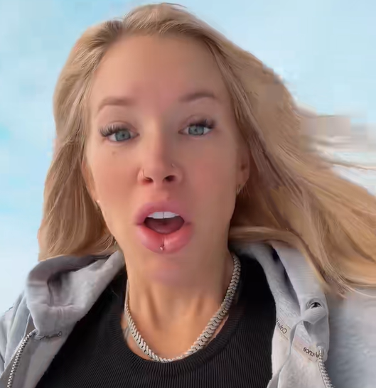 Une influenceuse québécoise reçoit une somme folle… et Internet s’enflamme 2 Une influenceuse québécoise reçoit une somme folle… et Internet s’enflamme Capture decran 2025 12 18 105824 Une influenceuse québécoise reçoit une somme folle… et Internet s’enflamme