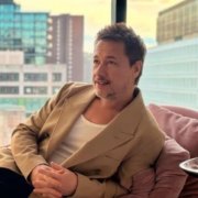 Capture decran 2025 12 23 092706 St&eacute;phane Rousseau partage une photo en vacances&hellip; et pas tout seul !