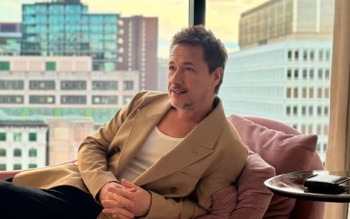 Capture decran 2025 12 23 092706 St&eacute;phane Rousseau partage une photo en vacances&hellip; et pas tout seul !