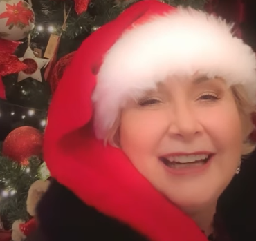 Capture decran 2025 12 24 111832 Nathalie Simard rayonne en compagnie de sa petite-fille pour No&euml;l