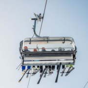 Capture decran 2025 12 29 073437 Drame dans une station de ski : ce footballeur perd la vie dans un terrible accident de t&eacute;l&eacute;si&egrave;ge