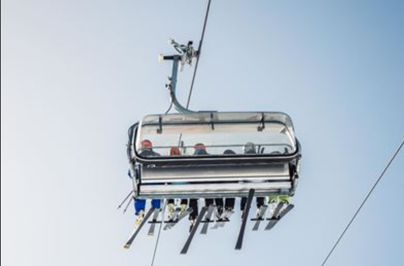 Capture decran 2025 12 29 073437 Drame dans une station de ski : ce footballeur perd la vie dans un terrible accident de t&eacute;l&eacute;si&egrave;ge