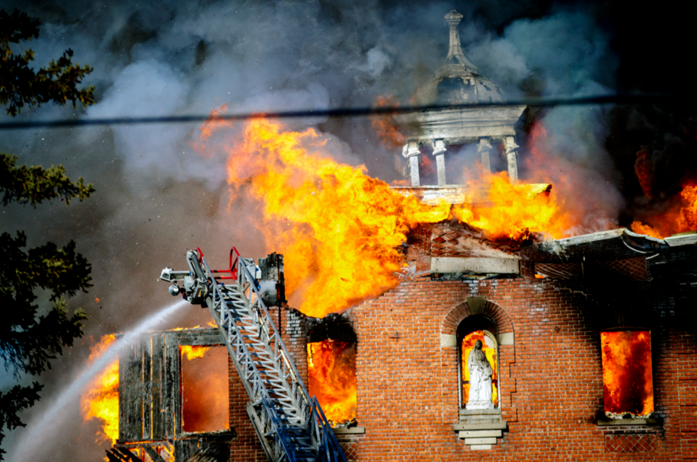 Capture decran 2025 12 29 082727 Un incendie ravage une r&eacute;sidence pour a&icirc;n&eacute;s et fait 16 morts