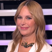 Capture decran 2025 12 30 123058 Julie Snyder partage des photos avec ses enfants et plusieurs la confondent avec sa fille !