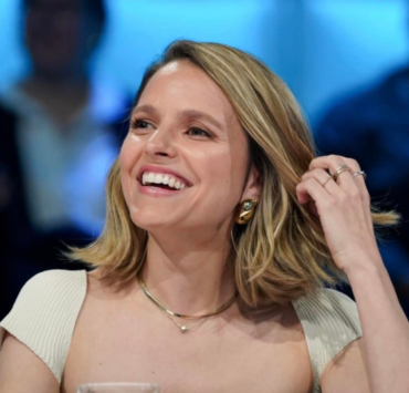 Capture decran 2025 12 30 145737 Plusieurs croient que Sarah-Jeanne Labrosse aurait &eacute;t&eacute; remplac&eacute;e par un sosie &agrave; Salut Bonjour