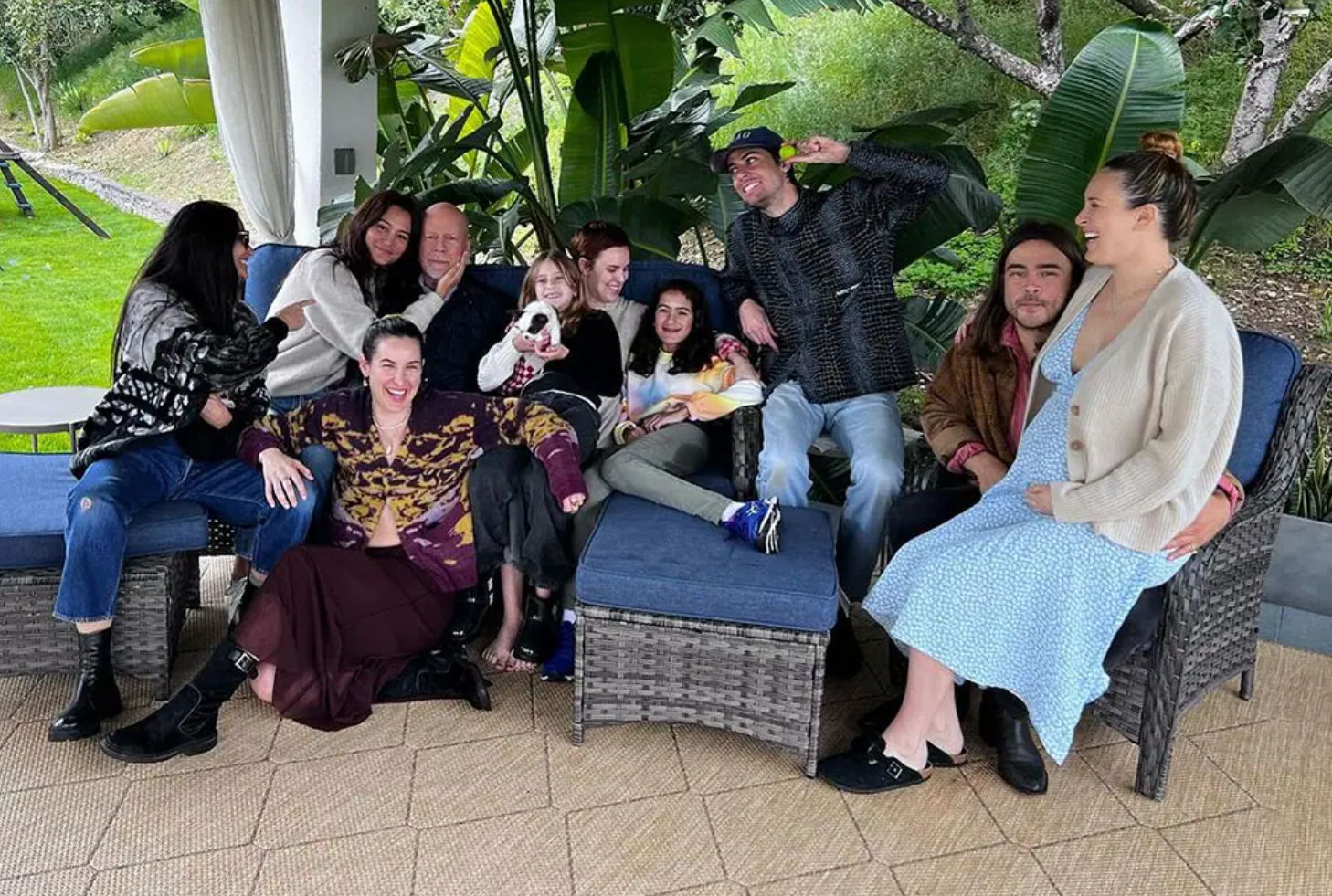 Capture decran 2025 12 30 152140 L&rsquo;&eacute;pouse de Bruce Willis donne une importante mise &agrave; jour sur sa d&eacute;mence et r&eacute;v&egrave;le un choix bouleversant