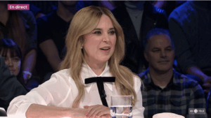 Julie Snyder se confie sur ses complexes et ses interventions esthétiques à Tout le monde en parle 2 Julie Snyder se confie sur ses complexes et ses interventions esthétiques à Tout le monde en parle Capture decran le 2025 12 01 a 02.32.50 Julie Snyder se confie sur ses complexes et ses interventions esthétiques à Tout le monde en parle