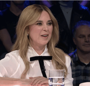 Julie Snyder se confie sur ses complexes et ses interventions esthétiques à Tout le monde en parle 6 Julie Snyder se confie sur ses complexes et ses interventions esthétiques à Tout le monde en parle Capture decran le 2025 12 01 a 02.32.50 Julie Snyder se confie sur ses complexes et ses interventions esthétiques à Tout le monde en parle