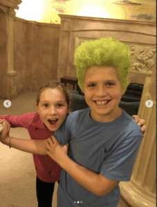 Les fils de Trudeau volent la vedette dans une photo qui fait jaser 4 Les fils de Trudeau volent la vedette dans une photo qui fait jaser Capture decran le 2025 12 01 a 03.02.00 Les fils de Trudeau volent la vedette dans une photo qui fait jaser