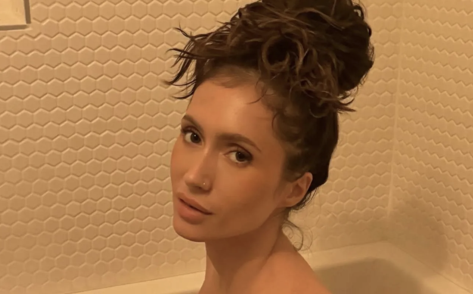 Lysandre Nadeau craque : ses confidences touchantes sur la vie de jeune maman 1 Lysandre Nadeau craque : ses confidences touchantes sur la vie de jeune maman Capture decran le 2025 12 01 a 19.20.15 Lysandre Nadeau craque : ses confidences touchantes sur la vie de jeune maman