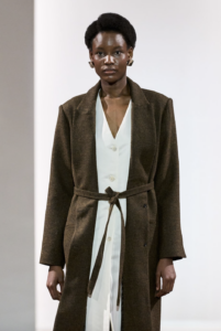 Les tendances mode hivernales incontournables au Canada pour 2026 10 Les tendances mode hivernales incontournables au Canada pour 2026 Capture decran le 2025 12 03 a 03.43.48 Les tendances mode hivernales incontournables au Canada pour 2026