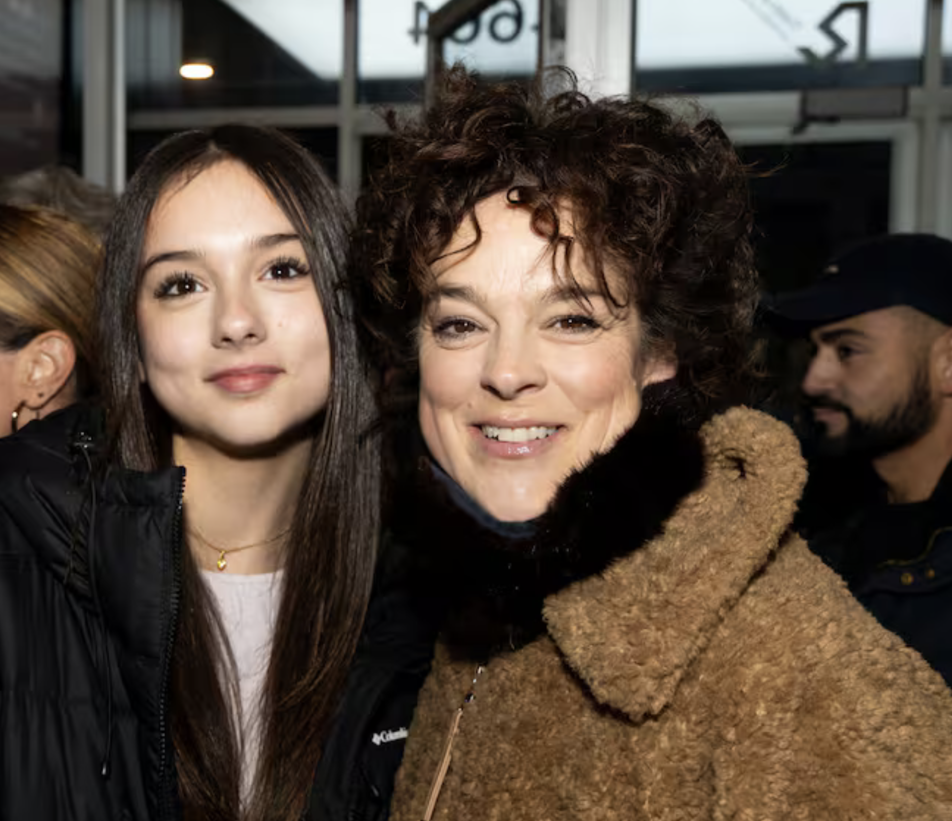 Rare apparition d’Hélène Bourgeois-Leclerc avec sa fille — et elles se ressemblent comme deux gouttes d’eau ! 3 Rare apparition d’Hélène Bourgeois-Leclerc avec sa fille — et elles se ressemblent comme deux gouttes d’eau ! Capture decran le 2025 12 03 a 10.30.46 Rare apparition d’Hélène Bourgeois-Leclerc avec sa fille — et elles se ressemblent comme deux gouttes d’eau !