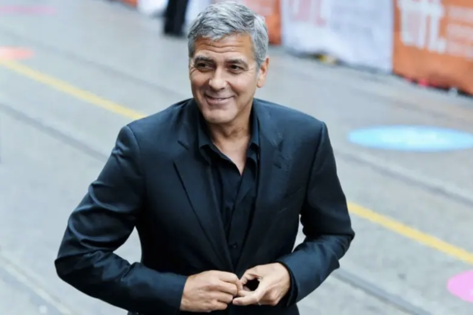 Les Jumeaux Clooney : Leur Ressemblance Avec Papa Fait Fondre Internet ! 1 Les Jumeaux Clooney : Leur Ressemblance Avec Papa Fait Fondre Internet ! Capture decran le 2025 12 04 a 02.37.15 Les Jumeaux Clooney : Leur Ressemblance Avec Papa Fait Fondre Internet !