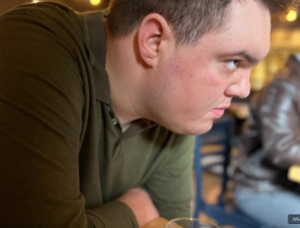 « Un geste touchant : Charles Lafortune dévoile des images inédites de Sophie Prégent et Mathis pour une cause cruciale » 5 « Un geste touchant : Charles Lafortune dévoile des images inédites de Sophie Prégent et Mathis pour une cause cruciale » Capture decran le 2025 12 04 a 02.48.27 « Un geste touchant : Charles Lafortune dévoile des images inédites de Sophie Prégent et Mathis pour une cause cruciale »