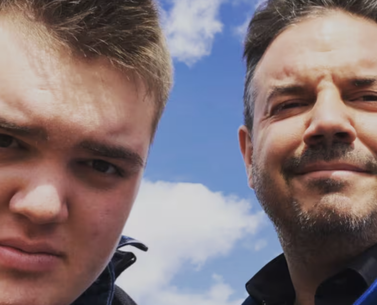 Capture decran le 2025 12 04 a 02.57.02 1 &laquo; Un geste touchant : Charles Lafortune d&eacute;voile des images in&eacute;dites de Sophie Pr&eacute;gent et Mathis pour une cause cruciale &raquo;