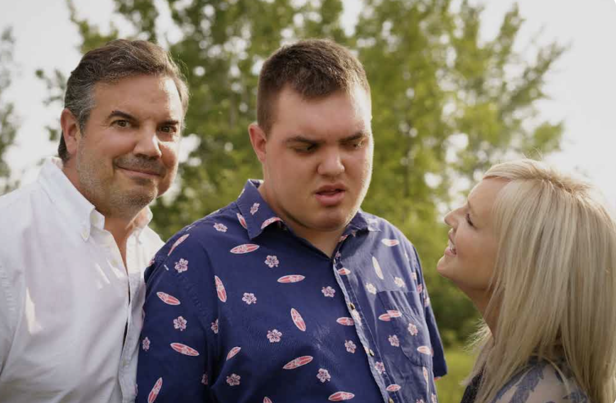 « Un geste touchant : Charles Lafortune dévoile des images inédites de Sophie Prégent et Mathis pour une cause cruciale » 1 « Un geste touchant : Charles Lafortune dévoile des images inédites de Sophie Prégent et Mathis pour une cause cruciale » Capture decran le 2025 12 04 a 03.01.32 « Un geste touchant : Charles Lafortune dévoile des images inédites de Sophie Prégent et Mathis pour une cause cruciale »