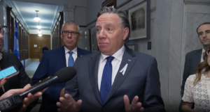 François Legault pète sa coche devant les journalistes : « C’est une honte pour tous les Québécois » 2 François Legault pète sa coche devant les journalistes : « C’est une honte pour tous les Québécois » Capture decran le 2025 12 04 a 17.48.14 François Legault pète sa coche devant les journalistes : « C’est une honte pour tous les Québécois »