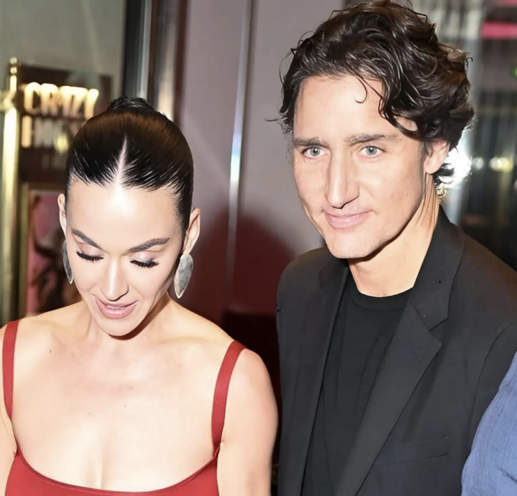 Capture decran le 2025 12 05 a 10.17.35 Justin Trudeau et Katy Perry: la premi&egrave;re photo officielle devant le sapin de No&euml;l fait jaser