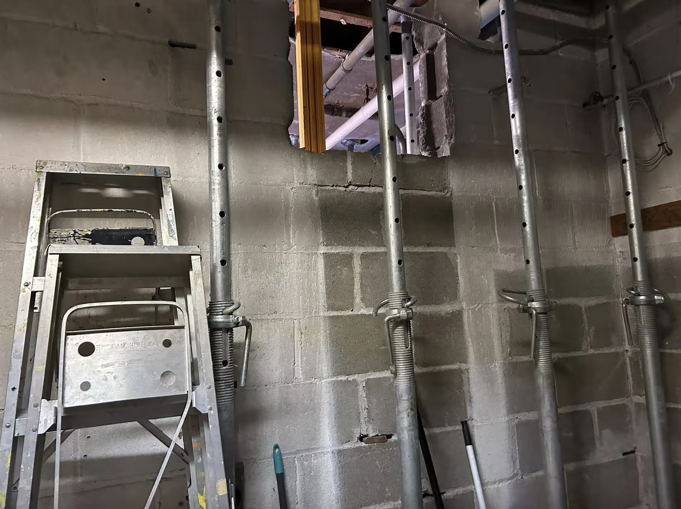 École en Crise : Les Parents en Colère Face à une Fermeture Brutale pour Risques Sanitaires 1 École en Crise : Les Parents en Colère Face à une Fermeture Brutale pour Risques Sanitaires Capture decran le 2025 12 05 a 11.46.35 École en Crise : Les Parents en Colère Face à une Fermeture Brutale pour Risques Sanitaires