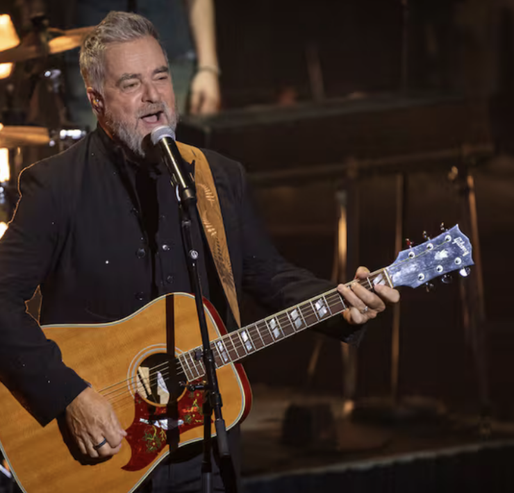 Capture decran le 2025 12 05 a 15.53.12 Sylvain Cossette r&eacute;v&egrave;le une photo d&rsquo;enfance effrayante et &ccedil;a vous sortira de l&rsquo;esprit des F&ecirc;tes