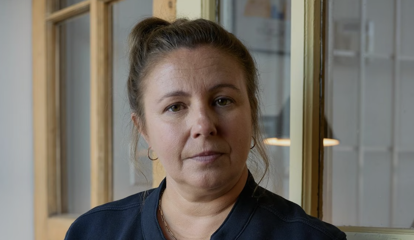 Capture decran le 2025 12 05 a 17.48.13 Jessica Barker raconte comment elle a demandé la permission à Mariloup Wolfe de sortir avec son ex Guillaume