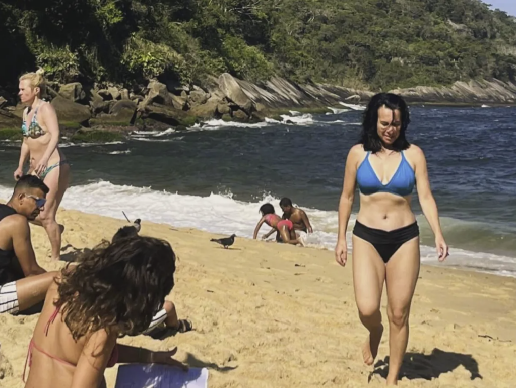 Choc sur la Toile : Valérie Plante Ose le Maillot et Surprend Tout le Monde ! 3 Choc sur la Toile : Valérie Plante Ose le Maillot et Surprend Tout le Monde ! Capture decran le 2025 12 06 a 09.08.58 Choc sur la Toile : Valérie Plante Ose le Maillot et Surprend Tout le Monde !