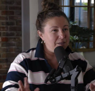 Capture decran le 2025 12 07 a 02.27.08 L'Incroyable Demande de Jessica Barker &agrave; Mariloup Wolfe : Fr&eacute;quenter Son Ex, un Pari R&eacute;ussi