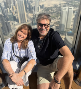 Voyage Émotionnel de Chantal Lacroix : Quand le Désert de Dubaï Devient un Miroir de Vie 4 Voyage Émotionnel de Chantal Lacroix : Quand le Désert de Dubaï Devient un Miroir de Vie Capture decran le 2025 12 08 a 03.36.55 Voyage Émotionnel de Chantal Lacroix : Quand le Désert de Dubaï Devient un Miroir de Vie