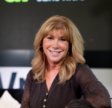 Voyage Émotionnel de Chantal Lacroix : Quand le Désert de Dubaï Devient un Miroir de Vie 2 Voyage Émotionnel de Chantal Lacroix : Quand le Désert de Dubaï Devient un Miroir de Vie Capture decran le 2025 12 08 a 03.49.20 Voyage Émotionnel de Chantal Lacroix : Quand le Désert de Dubaï Devient un Miroir de Vie