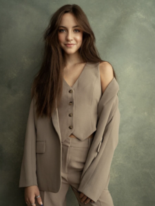 Raphaëlle, la Fille de Véronique Cloutier, Révèle une Photo Touchante avec son Amoureux 2 Raphaëlle, la Fille de Véronique Cloutier, Révèle une Photo Touchante avec son Amoureux Capture decran le 2025 12 08 a 19.49.08 Raphaëlle, la Fille de Véronique Cloutier, Révèle une Photo Touchante avec son Amoureux