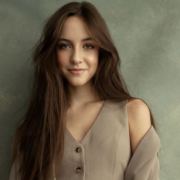 Raphaëlle, la Fille de Véronique Cloutier, Révèle une Photo Touchante avec son Amoureux 12 Raphaëlle, la Fille de Véronique Cloutier, Révèle une Photo Touchante avec son Amoureux Capture decran le 2025 12 08 a 19.49.08 e1765241781885 Raphaëlle, la Fille de Véronique Cloutier, Révèle une Photo Touchante avec son Amoureux