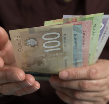 Capture decran le 2025 12 09 a 02.55.08 L'Argent Tombe &agrave; Pic : Le Cadeau de No&euml;l Avant l'Heure pour les Familles