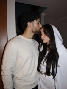 Capture decran le 2025 12 09 a 03.06.41 Rym Nebbak &Eacute;meut le Qu&eacute;bec : Une D&eacute;claration d'Amour qui Fait Vibrer les C&oelig;urs !