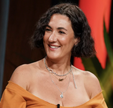 Une Nuit Inoubliable : Karine Gonthier-Hyndman Devient Maman et Gagne un Prix ! 3 Une Nuit Inoubliable : Karine Gonthier-Hyndman Devient Maman et Gagne un Prix ! Capture decran le 2025 12 10 a 12.02.00 Une Nuit Inoubliable : Karine Gonthier-Hyndman Devient Maman et Gagne un Prix !