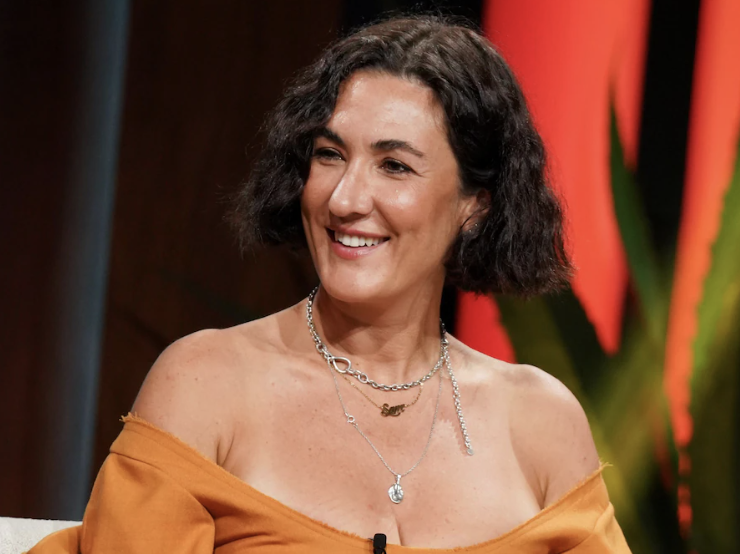 Capture decran le 2025 12 10 a 12.02.00 Une Nuit Inoubliable : Karine Gonthier-Hyndman Devient Maman et Gagne un Prix !