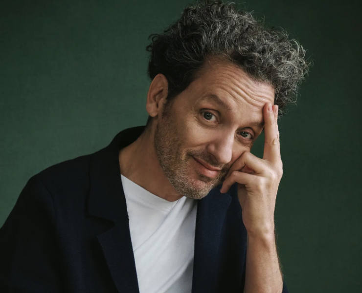 Capture decran le 2025 12 12 a 18.44.14 « André Sauvé dévoile enfin l'homme de l'ombre qui éclaire sa vie depuis 10 ans ! »