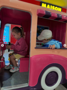 Jean-Philippe Perras partage 15 photos touchantes de ses magnifiques enfants dans leur (...) 13 Jean-Philippe Perras partage 15 photos touchantes de ses magnifiques enfants dans leur (...) Capture decran le 2025 12 13 a 02.32.30 Jean-Philippe Perras partage 15 photos touchantes de ses magnifiques enfants dans leur (...)