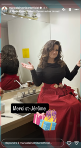 Capture decran le 2025 12 14 a 01.13.31 Marie-Élaine Thibert éblouit avec un look de Noël qui fait sensation!