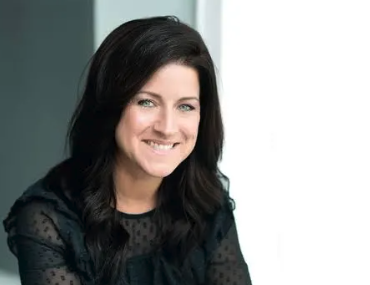 Marie-Élaine Thibert éblouit avec un look de Noël qui fait sensation! 8 Marie-Élaine Thibert éblouit avec un look de Noël qui fait sensation! Capture decran le 2025 12 14 a 01.17.23 Marie-Élaine Thibert éblouit avec un look de Noël qui fait sensation!