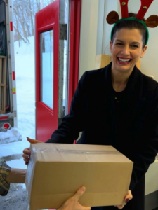 Le chandail de Noël inattendu de Geneviève Guilbault fait beaucoup jaser… et pas pour les bonnes raisons 3 Le chandail de Noël inattendu de Geneviève Guilbault fait beaucoup jaser… et pas pour les bonnes raisons Capture decran le 2025 12 15 a 03.49.10 Le chandail de Noël inattendu de Geneviève Guilbault fait beaucoup jaser… et pas pour les bonnes raisons