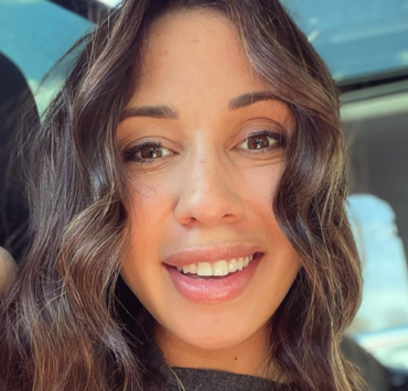 Capture decran le 2025 12 16 a 01.24.05 Maude Lavoie surprise au chalet : un homme myst&eacute;rieux &agrave; ses c&ocirc;t&eacute;s... l'amour est-il de retour ?