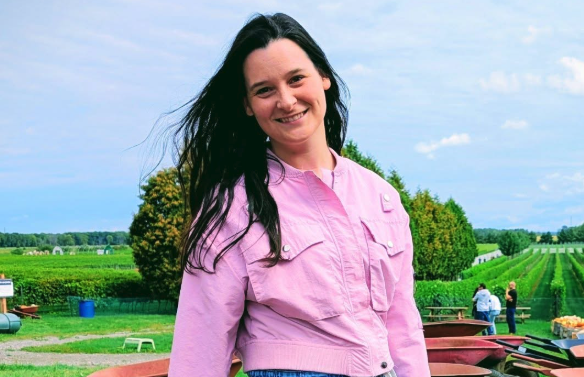 Rosalie Taillefer-Simard nous présente son grand amour aux beaux yeux : « ...a changé toute ma vie » 1 Rosalie Taillefer-Simard nous présente son grand amour aux beaux yeux : « ...a changé toute ma vie » Capture decran le 2025 12 16 a 03.49.07 Rosalie Taillefer-Simard nous présente son grand amour aux beaux yeux : « ...a changé toute ma vie »