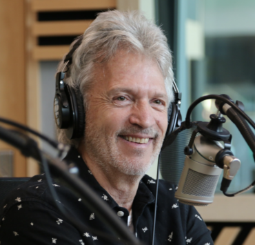 Claude Meunier pose sur une photo de couple avec sa conjointe bien connue 3 Claude Meunier pose sur une photo de couple avec sa conjointe bien connue Capture decran le 2025 12 16 a 11.40.50 Claude Meunier pose sur une photo de couple avec sa conjointe bien connue