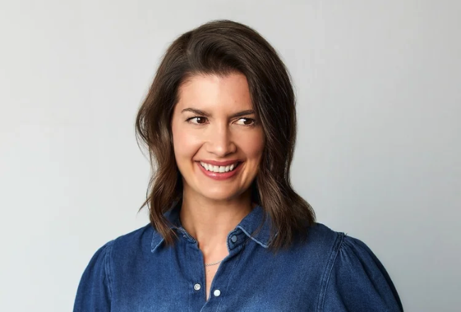 Capture decran le 2025 12 16 a 21.33.02 Genevi&egrave;ve Guilbault et le Chandail Qui Fait Scandale : La Temp&ecirc;te des F&ecirc;tes !