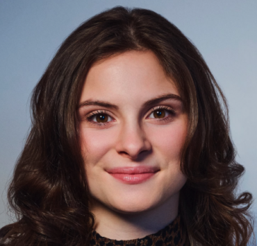 Capture decran le 2025 12 17 a 03.46.30 Mia Tinayre &eacute;blouit encore : D&eacute;couvrez comment elle transforme des moments de vie en v&eacute;ritables spectacles !