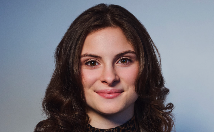 Capture decran le 2025 12 17 a 03.46.30 Mia Tinayre &eacute;blouit encore : D&eacute;couvrez comment elle transforme des moments de vie en v&eacute;ritables spectacles !