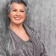 Capture decran le 2025 12 17 a 04.16.23 Quand Ginette Reno C&eacute;l&egrave;bre No&euml;l : Une Photo Adorable de Ses Arri&egrave;re-Petits-Enfants Fait Fondre les C&oelig;urs