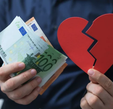 Si quelqu'un qui vous a brisé le cœur revenait vers vous dans le besoin, lui donneriez-vous de l'amour ou une facture ? 2 Si quelqu'un qui vous a brisé le cœur revenait vers vous dans le besoin, lui donneriez-vous de l'amour ou une facture ? Capture decran le 2025 12 18 a 13.38.58 Si quelqu'un qui vous a brisé le cœur revenait vers vous dans le besoin, lui donneriez-vous de l'amour ou une facture ?